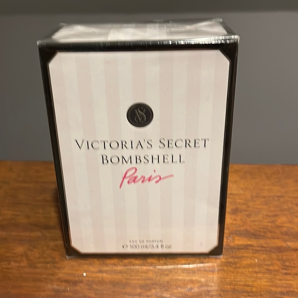 Victoria secret bombshell  eau de parfum , brand new